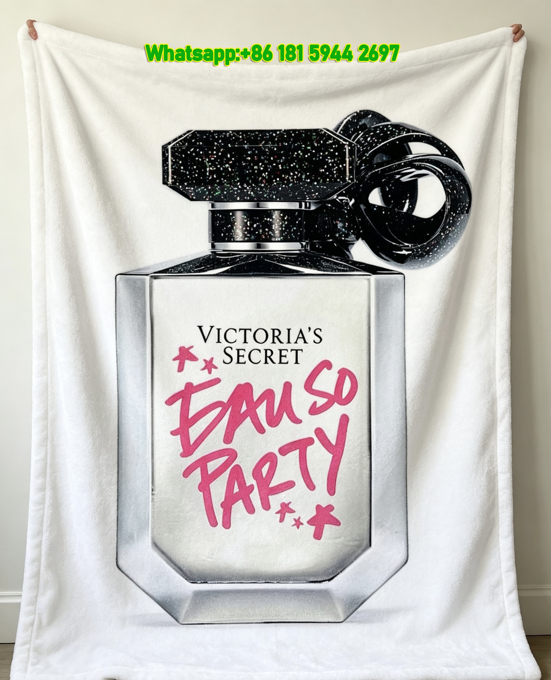 Victoria's Secret Bombshell Holiday Flannel Fleece Throw Blanket V165